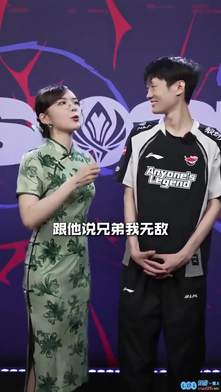 Shanks的香式哲学：其实并不觉得塞拉斯无敌但要骗队友觉得能赢，探讨其背后的智慧与策略