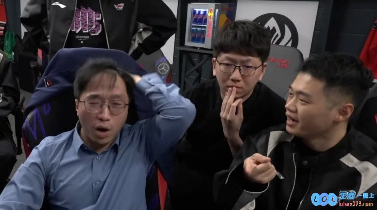 LoL官推发布AL＆GEN教练表情：两种反应，玩家热议与情感共鸣