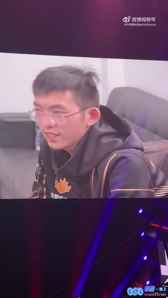 这十年每一步都不容易！比赛现场回顾Flandre选手的职业生涯，见证一位电竞传奇的成长