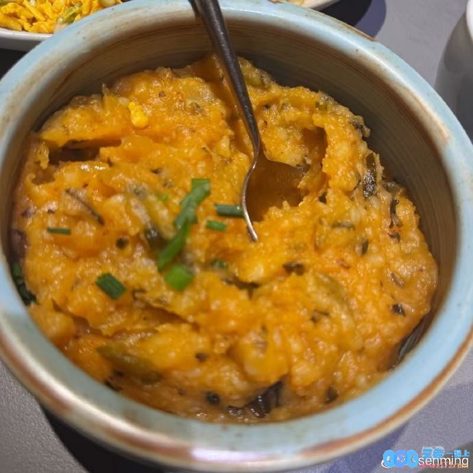 Meiko请客吃饭！Ming晒聚餐照：感谢田老板，请客吃饭，一起欢聚庆祝友谊长存