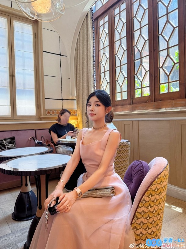 糖小幽晒照：2选一，甜蜜选择带来的无尽回忆