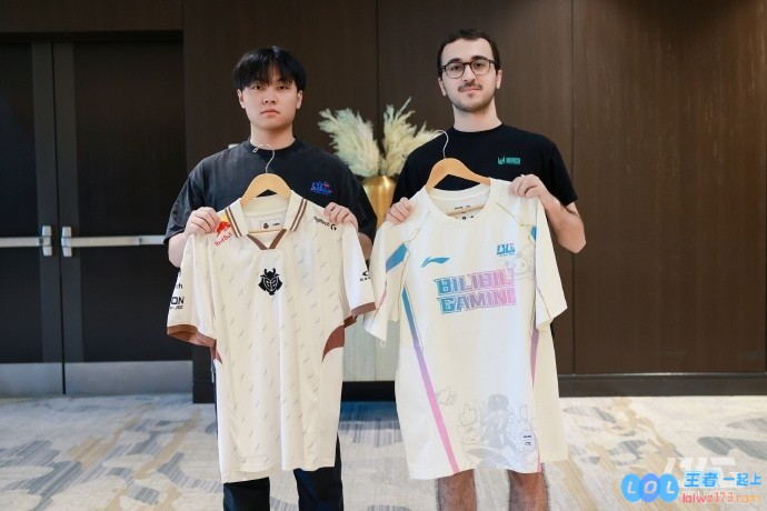 BLG晒照：Social碧形态出动！和G2的大家交换队服！