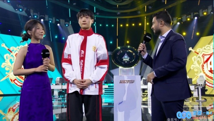 Shanks碾碎了T1的钥匙Shanks：我很愿意压碎T1的钥匙！激荡海贼世界的英雄之举