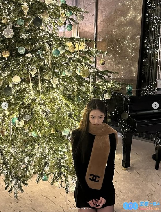 Ming绯闻女友1saye晒照：巴黎的OOTD碎片！时尚与浪漫交汇的绝美瞬间