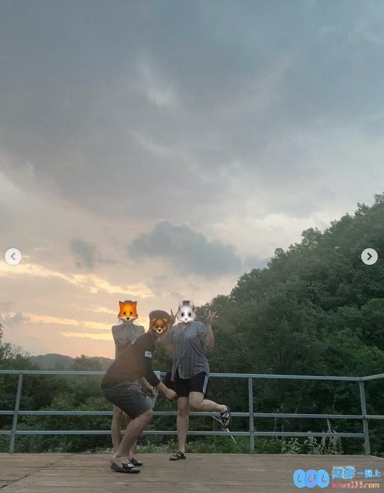 Peyz姐姐晒照：人生苦短享受它?