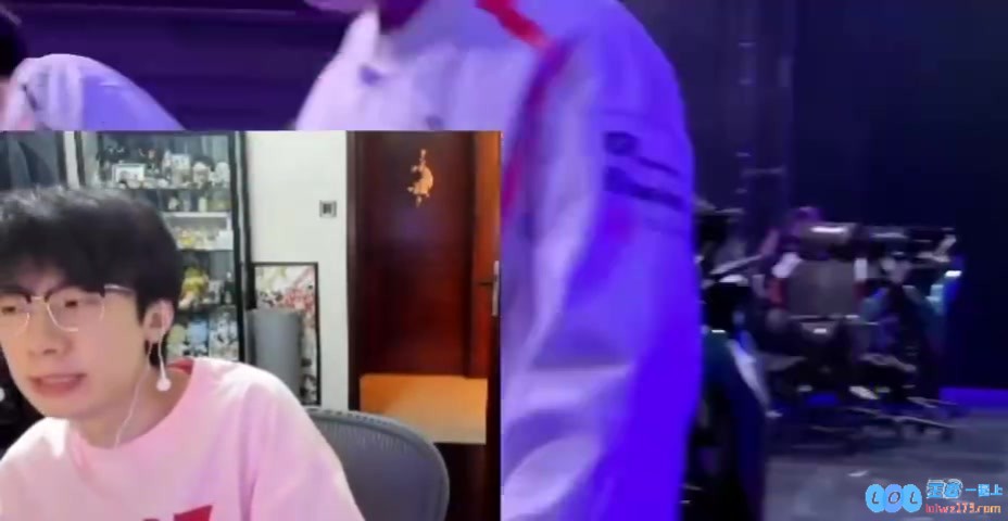 小黄：知道JKL在说什么吗？宝蓝：会说加油吗？一般不都说辛苦吗？让我们一起探讨这些语言背后的情感与意义