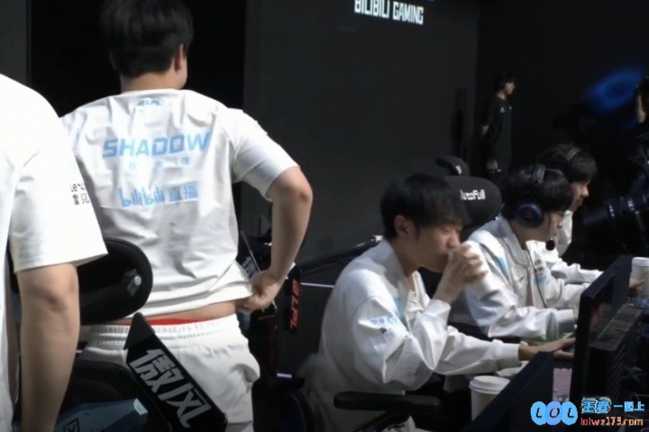 底裤都被人看光了！Shad0w赛后更博：完辣，都被你们发现我的比赛秘诀了