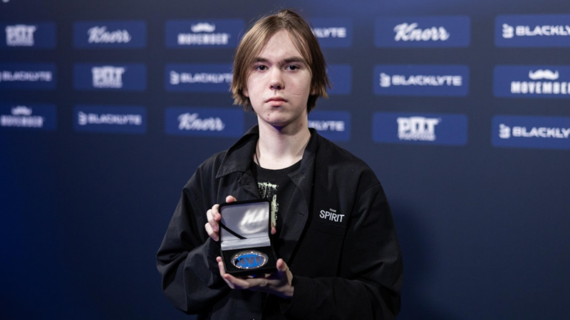 HLTV茶话会：EliGE和Twistzz互换东家？zont1x的未来？