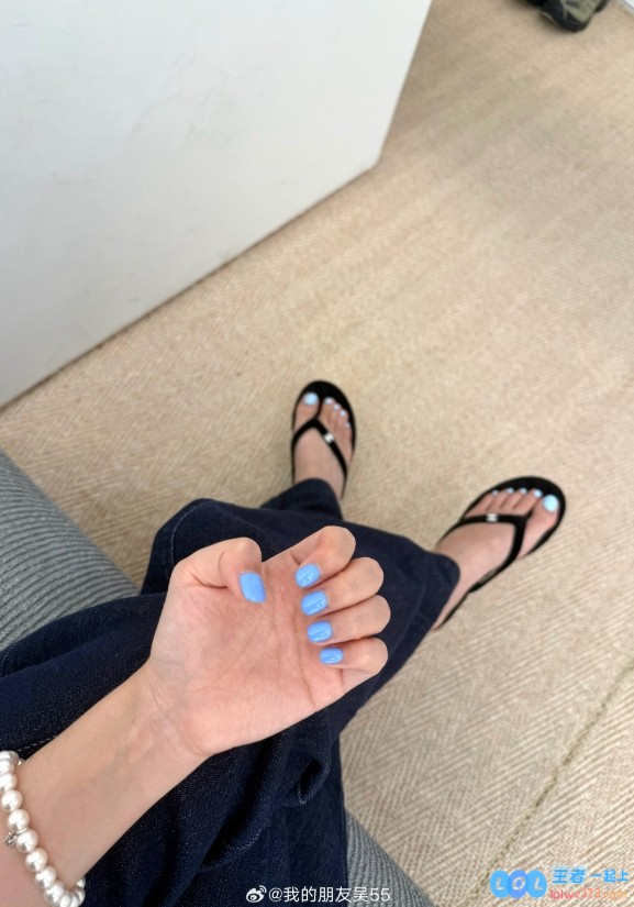 JKL女友吴55晒照：周末又又又又到河北，记录着她的生活与快乐