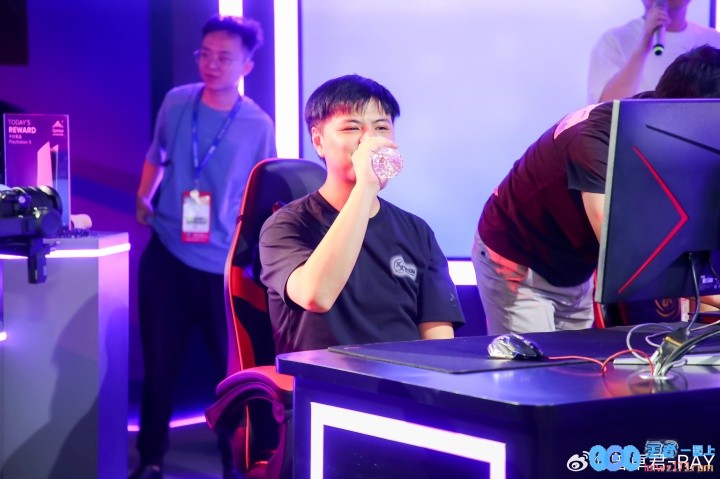 太可惜了！街霸6EVO小孩燃到最后不敌挪威哥止步六强CN仅剩独苗Micky！