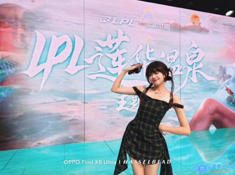 LPL官方晒照：捕捉到解说主持天团！一起来get同款打卡姿势