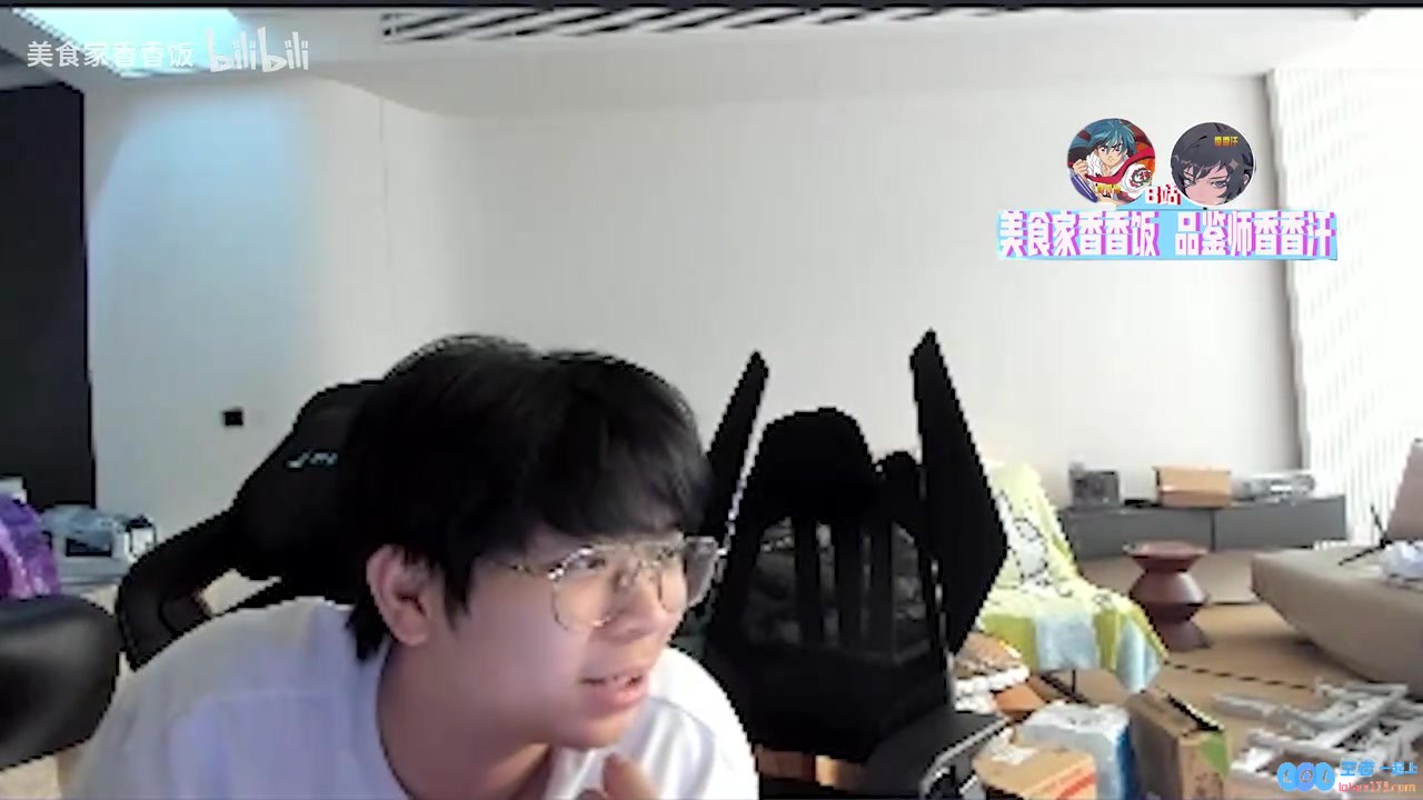 wayward：为什么大B和你打的时候被一脚shanji：首先不是大B踢的，这背后要如何解读？