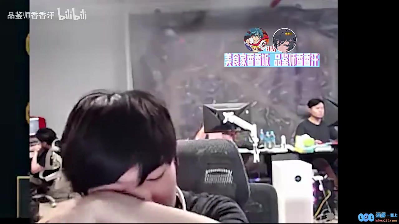 JKL：以前感兴趣的现在看不下去了，现在我只看爽文，探讨为何我们只看轻松读物