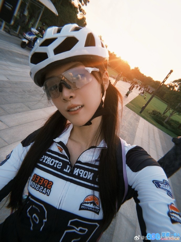 余霜分享骑行照：长宁绿道打卡！真不错呀！！在阳光灿烂的日子里，感受骑行的乐趣