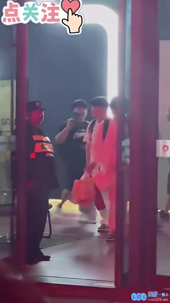超级回旋镖？此前BLG粉丝线下嘲讽Wei“惊天大涅槃”今日被暴打，赛场上风云突变令人瞩目