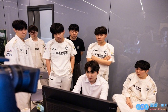 战胜JDG！IG赛后返图：投之亡地然后存，陷之死地然后生！守护荣耀，铸就辉煌！