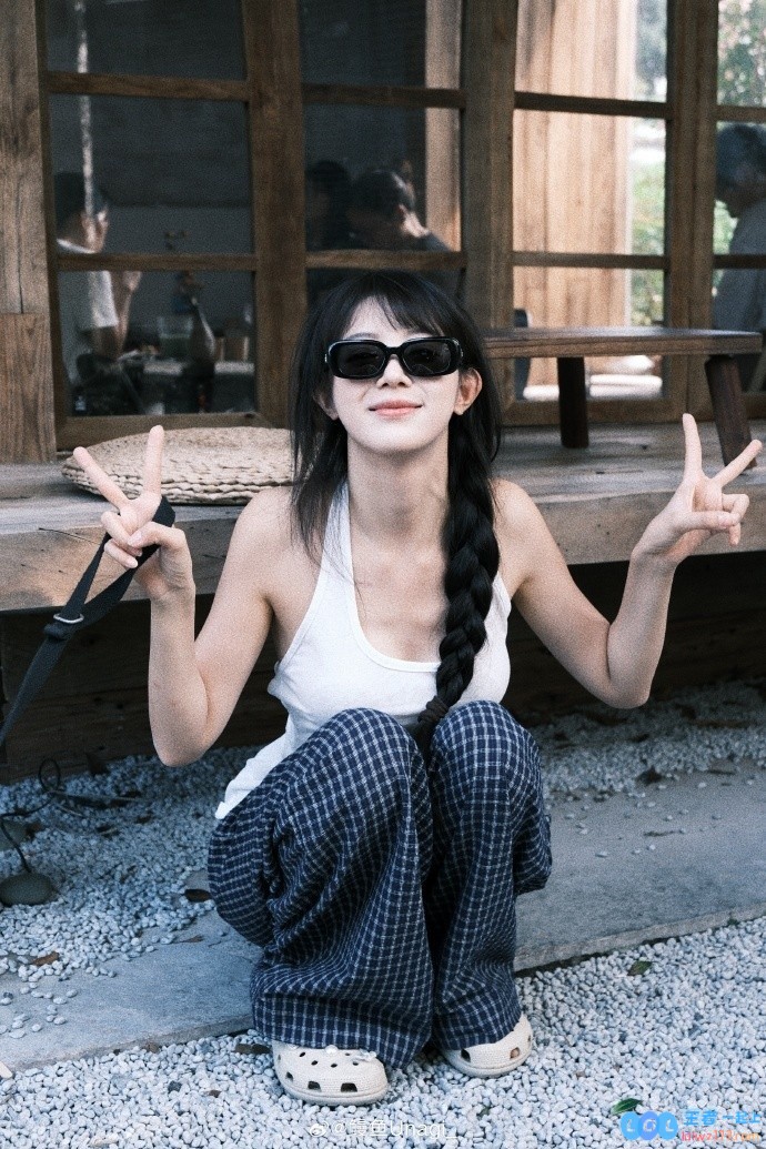 PYL前妻Unagi晒照：夏天过去了，怀旧的情景与未来的憧憬交织