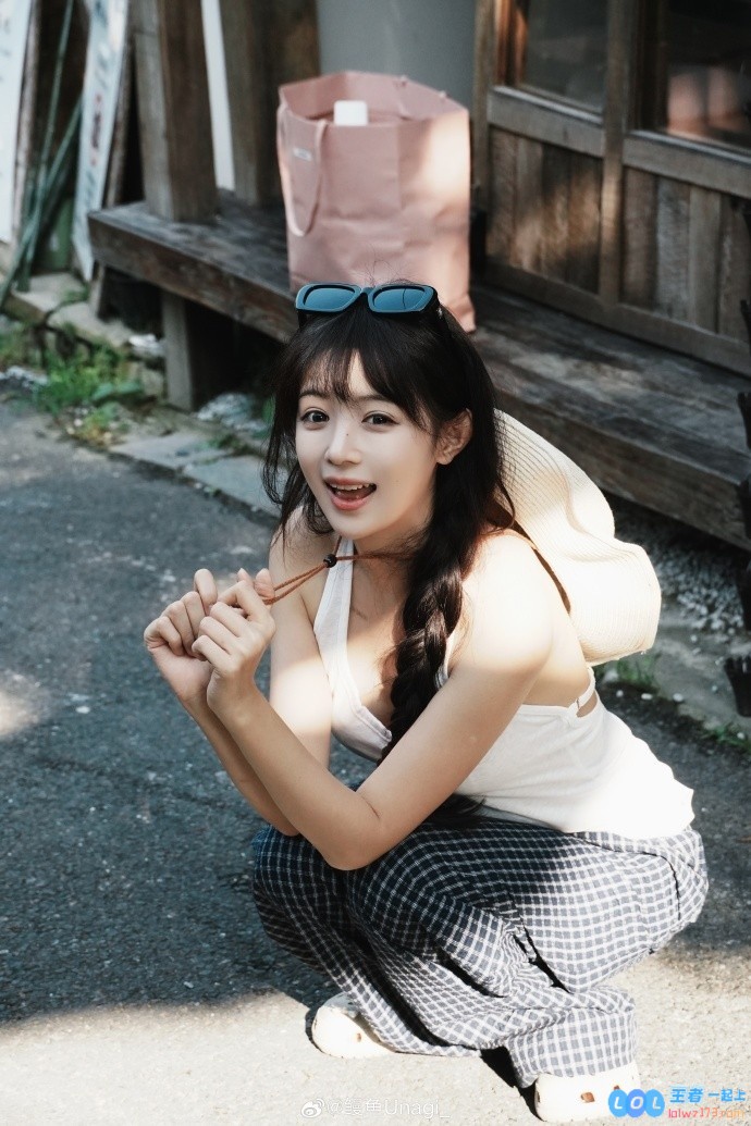 PYL前妻Unagi晒照：夏天过去了，怀旧的情景与未来的憧憬交织