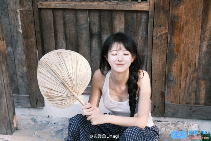 PYL前妻Unagi晒照：夏天过去了，怀旧的情景与未来的憧憬交织