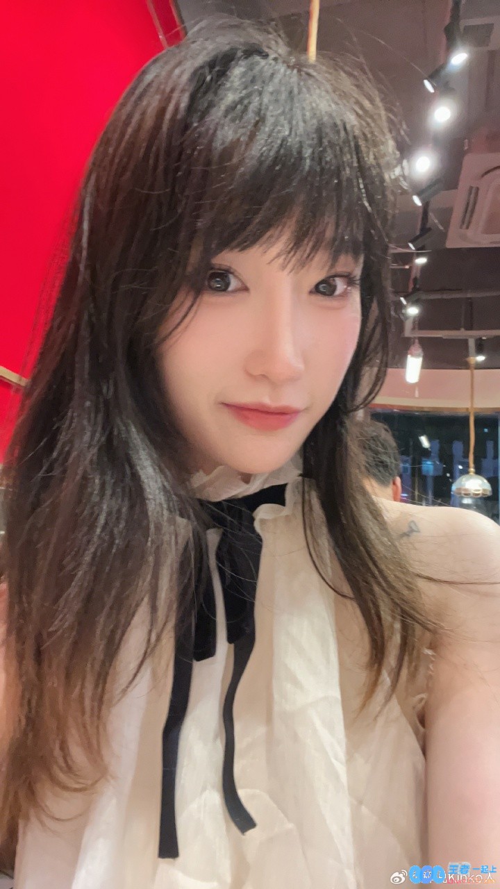 解说Kino晒照：考考你！今天有什么不一样的地方吗