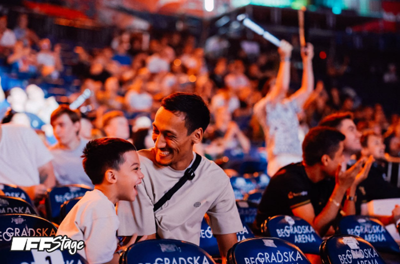 Aurora8岁神童：偶遇签约Aurora，chopper是最强指挥