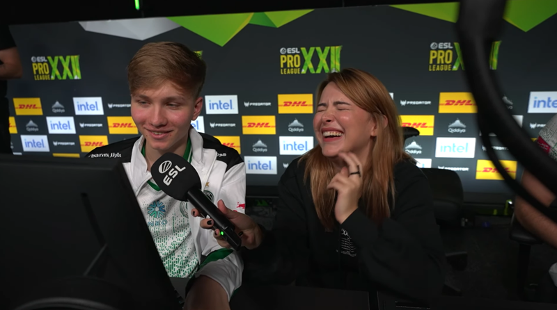 NiKo：有的同人图真离谱，希望V社多听取职业哥意见