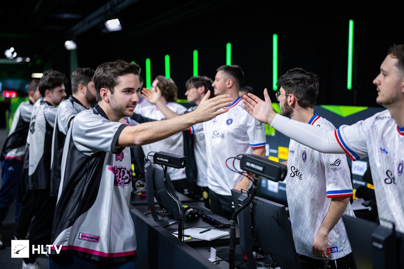 apEX：有些Vitality粉丝说过去三个月就是灾难，我觉得他们是好日子过惯了